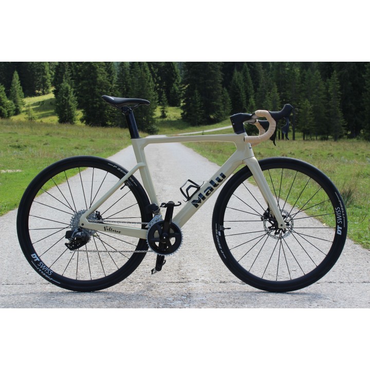 Volturno strada - Rival AXS