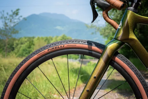 Volturno Gravel - Shimano GRX 12v