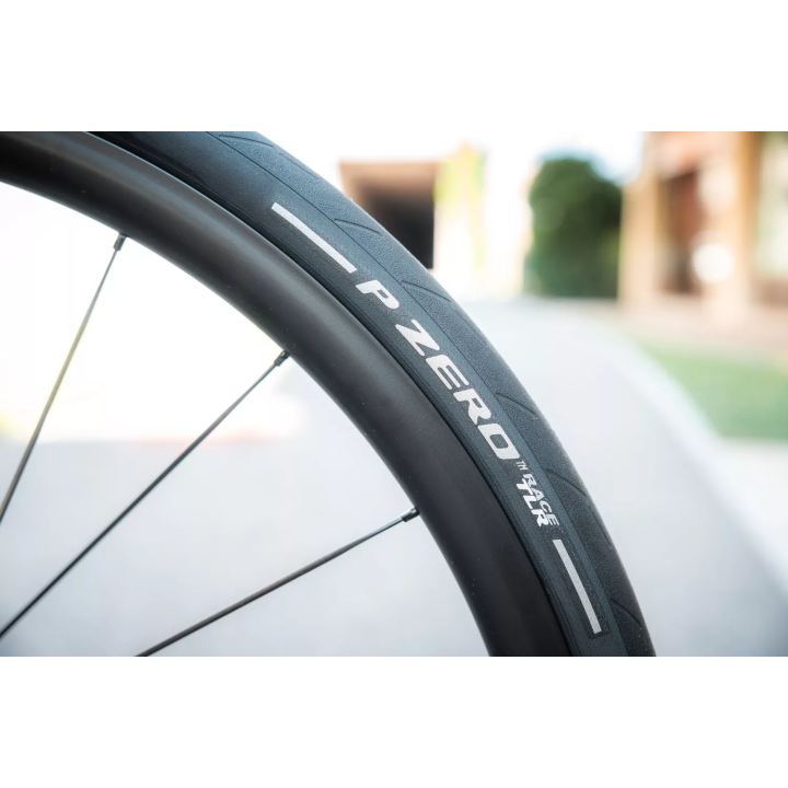 Volturno Whitney Edition – vélo route carbone All-Road Endurance