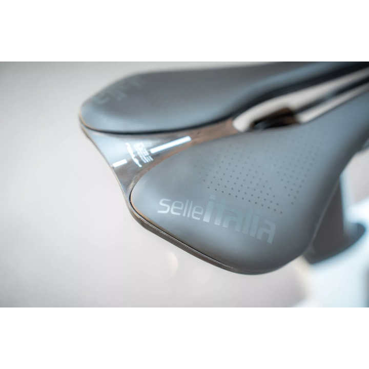 Volturno Whitney Edition – vélo route carbone All-Road Endurance