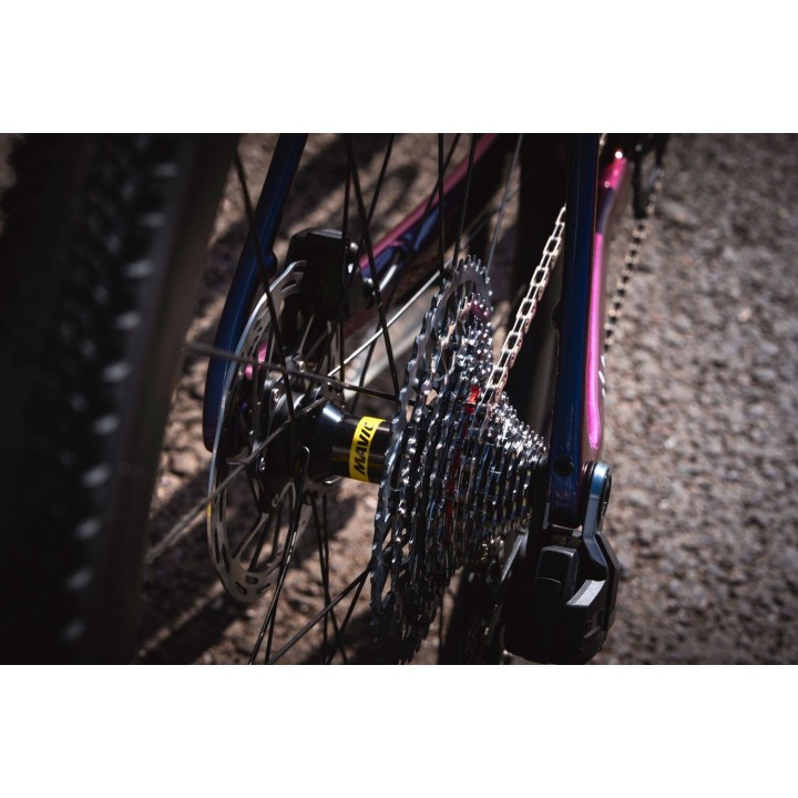 Gravel carbone léger 8,8 kg SRAM AXS XPLR | Malu Volturno Suisse